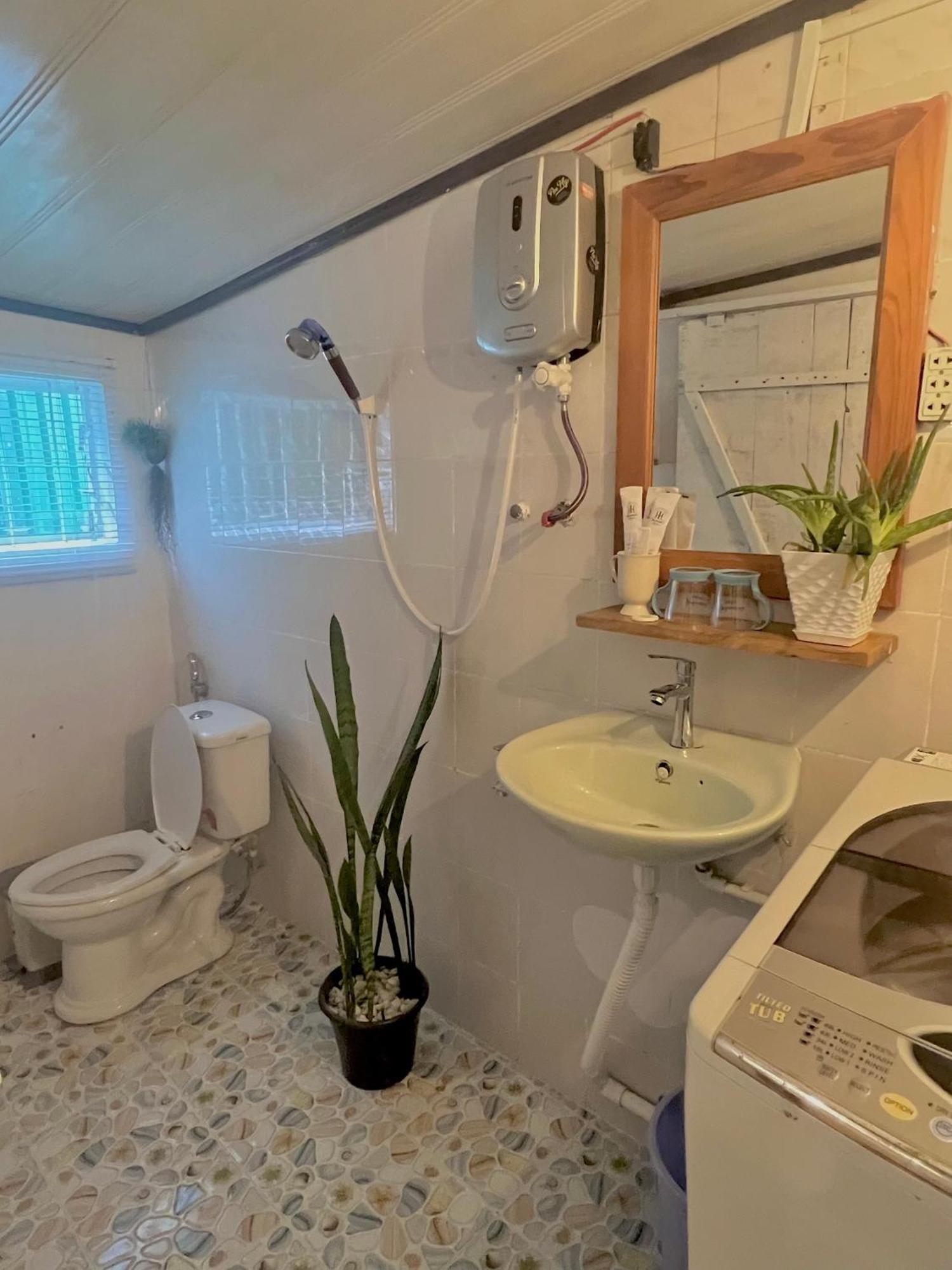 Hung Apartment Dalat Экстерьер фото